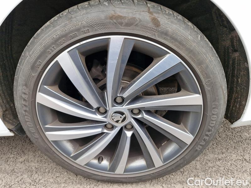  Skoda  Octavia  Lim. (NX3)(2020)  1.5TSI 110 Style 5d #8