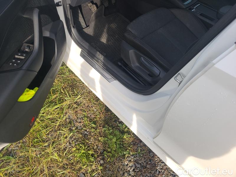  Skoda  Octavia  Combi (NX3)(2020) Oct.Combi 1.5TSI 110 Style #11