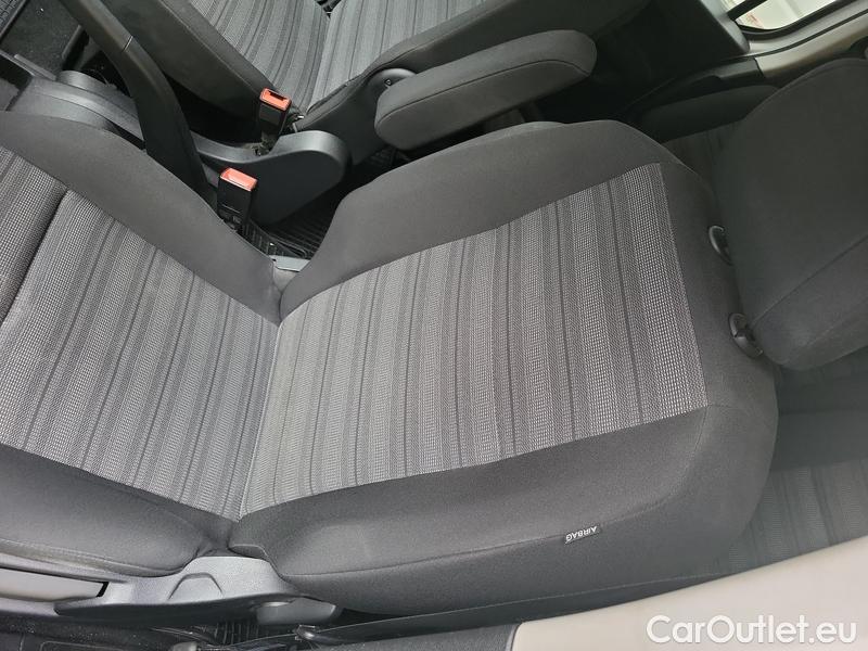  Opel  Combo  Life (E)  (2018) Com.L.1.5D 96 Elegance Plus 5d #12