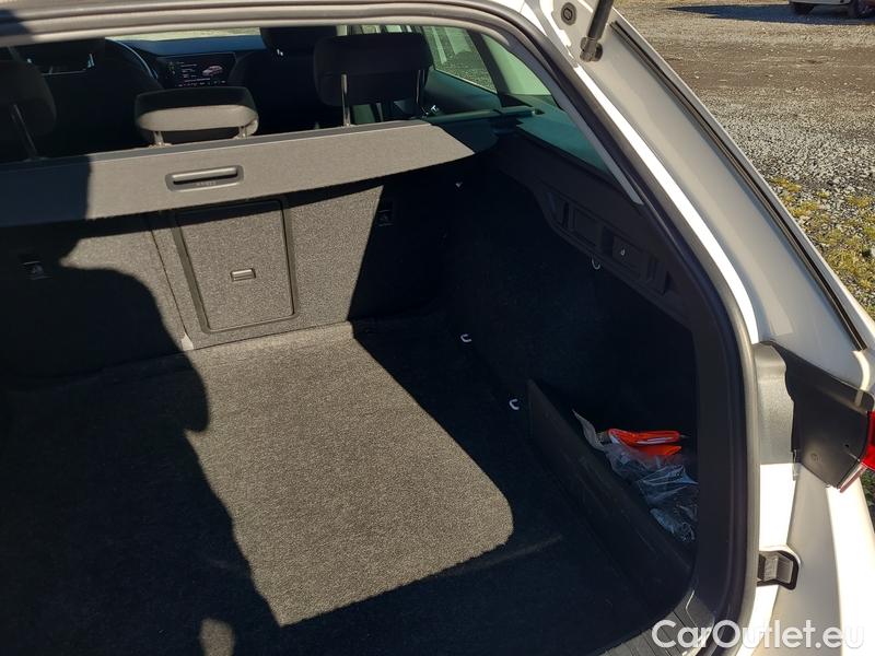  Skoda  Octavia  Combi (NX3)(2020) Oct.Combi 1.5TSI 110 Style #12