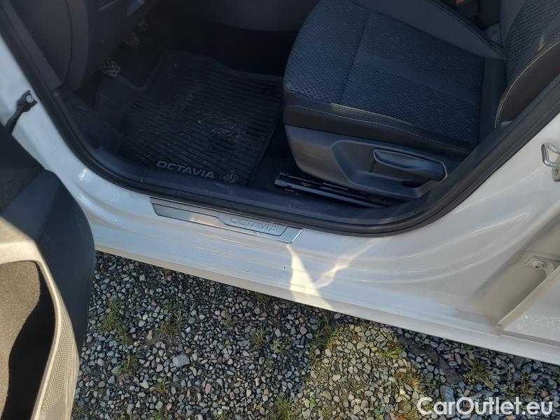  Skoda  Octavia  Combi (NX3)(2020) Oct.Combi 1.5TSI 110 Style #4