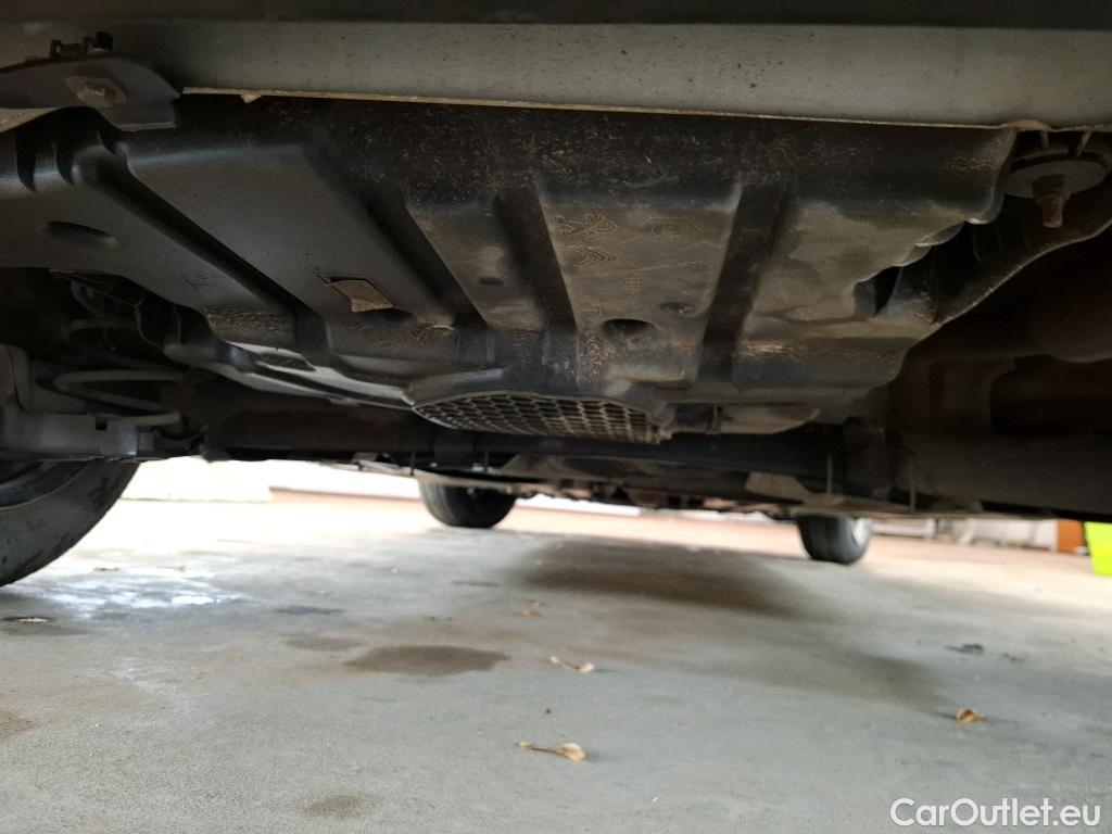  Peugeot  208  Premium 1.5 HDi 100CV BVM6 E6d #53