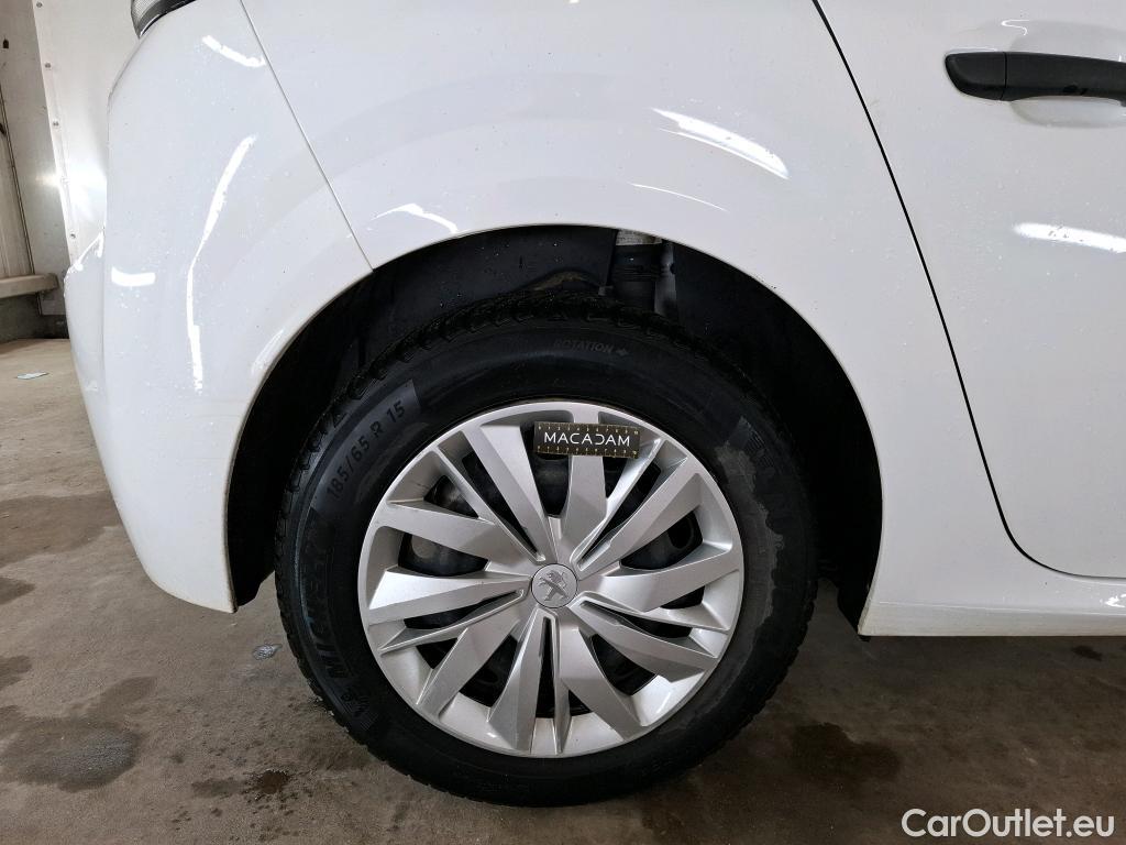  Peugeot  208  Premium 1.5 HDi 100CV BVM6 E6d #63