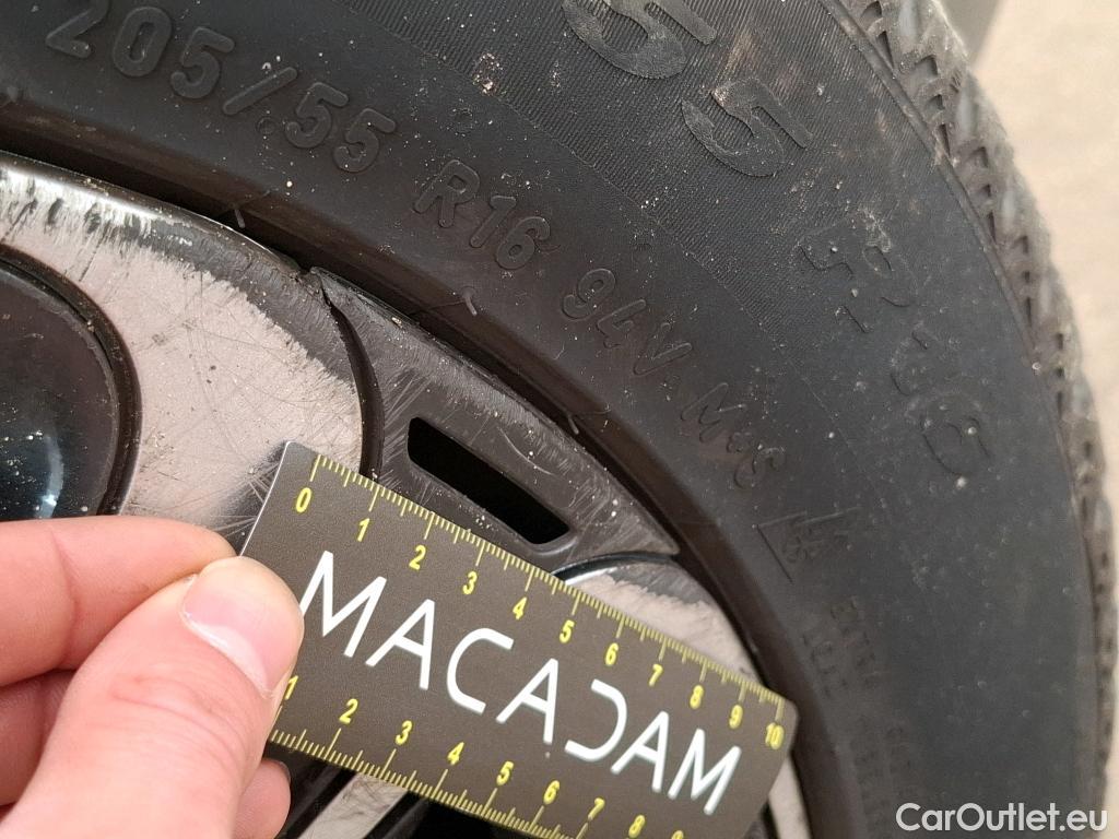  Citroen  C3 CITROEN  Société / 2020 / 5P / Berline / VU PureTech 83 S&S BVM Feel Nav #64