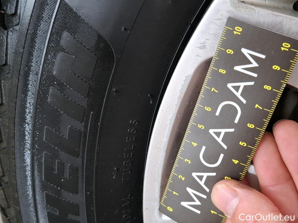  Peugeot  208  Premium 1.5 HDi 100CV BVM6 E6d #64