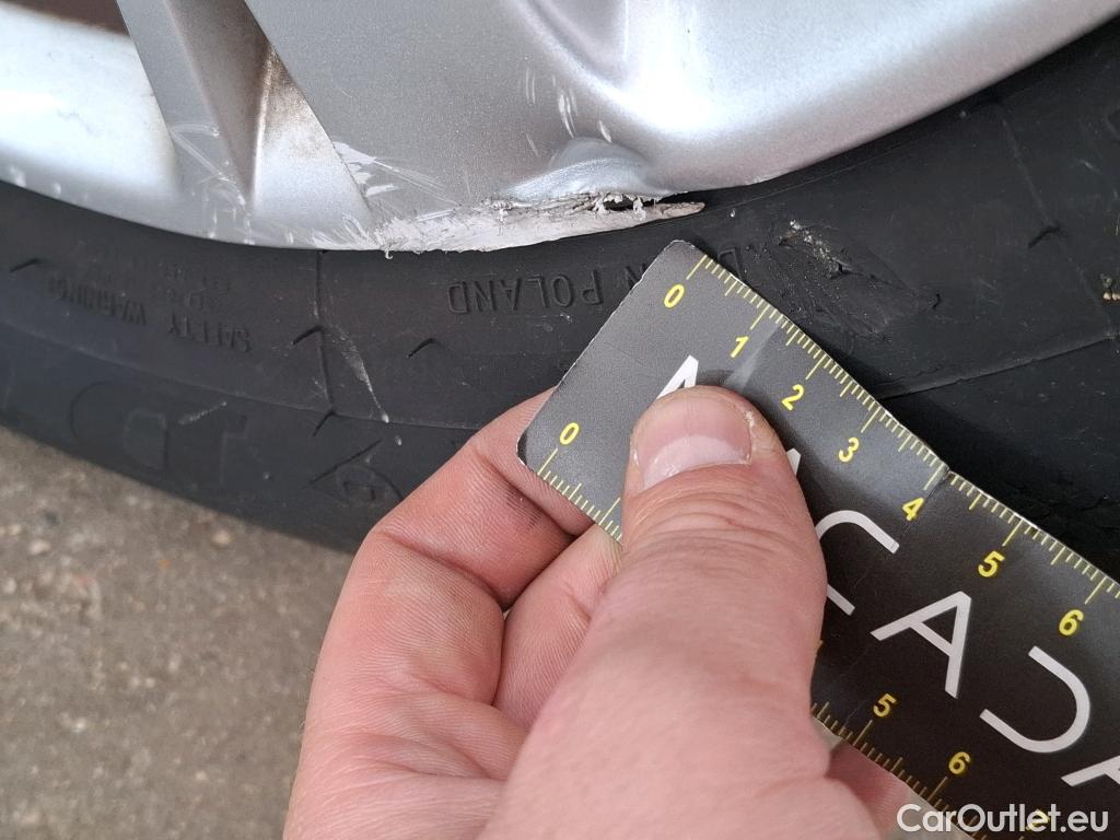  Peugeot  208  Affaire Premium Pack 1.5 HDi 100CV BVM5 E6dT #10