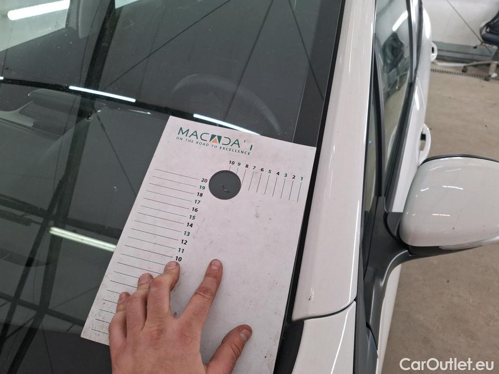  Peugeot  208  Affaire Premium Pack 1.5 HDi 100CV BVM5 E6dT #3