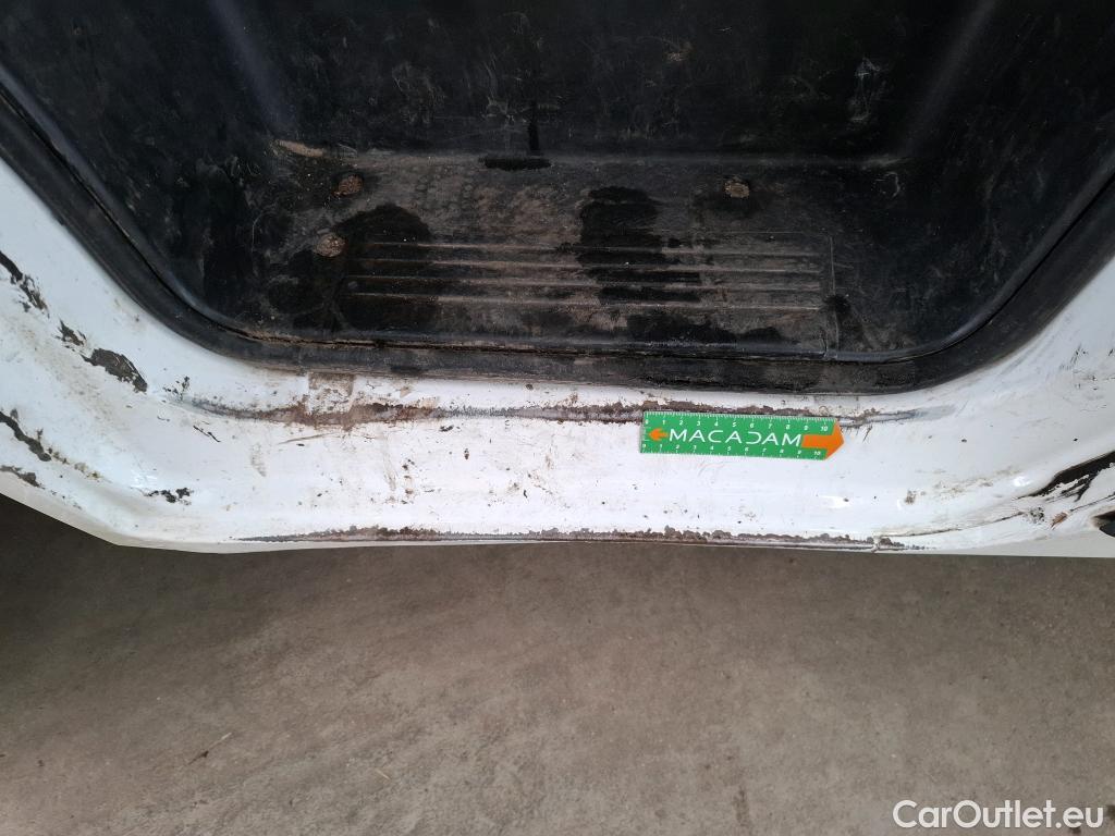  Citroen  Jumper CITROEN  CA VU 4p Fourgon 35 L2H2 BlueHDi 130 BVM6 Cab App Confort #37