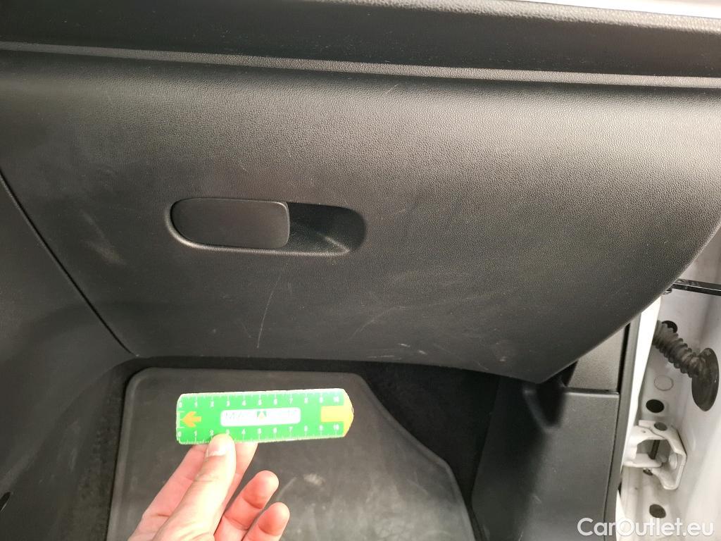  Citroen  C3  Société Feel Business R 1.5 BlueHDI 100CV BVM5 E6dT #13