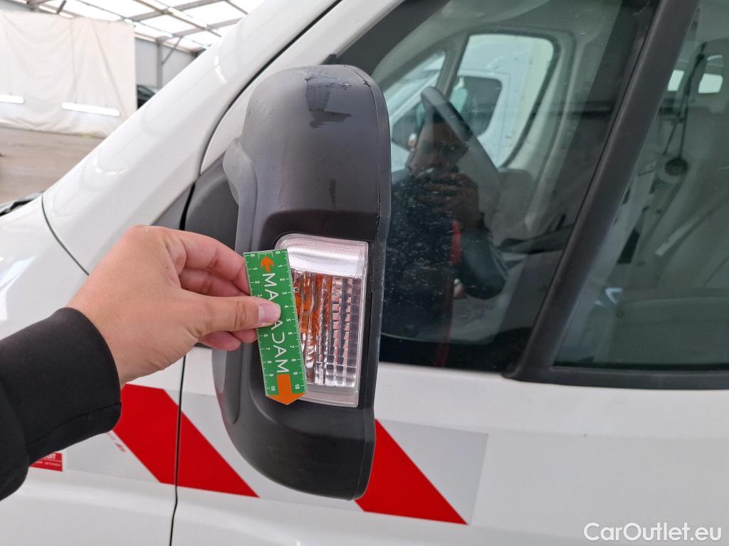  Citroen  Jumper CITROEN  CA VU 4p Fourgon 35 L2H2 BlueHDi 130 BVM6 Cab App Confort #19