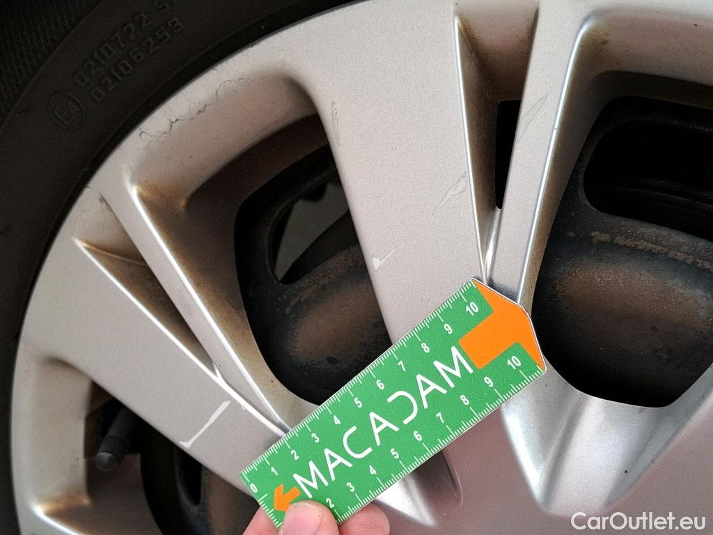  Peugeot  208  Affaire Premium 1.5 HDi 100CV BVM5 E6dT #21