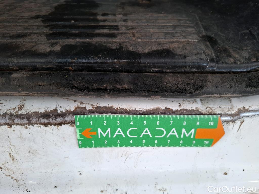  Citroen  Jumper CITROEN  CA VU 4p Fourgon 35 L2H2 BlueHDi 130 BVM6 Cab App Confort #38