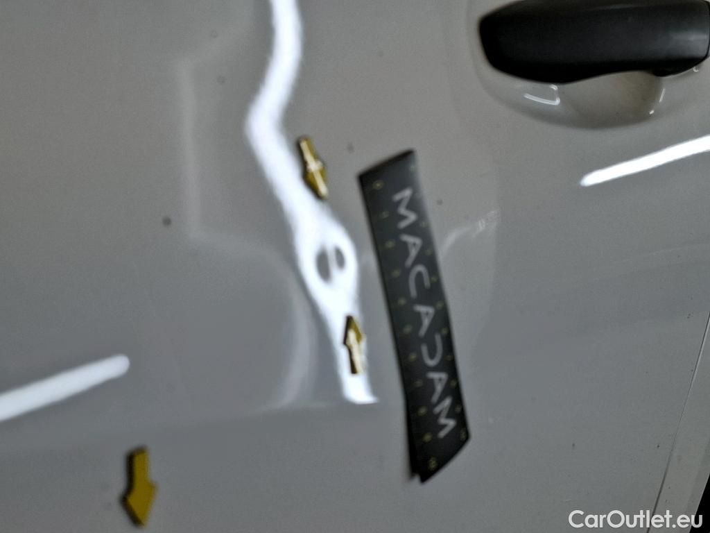  Peugeot  208  Premium 1.5 HDi 100CV BVM6 E6d #46