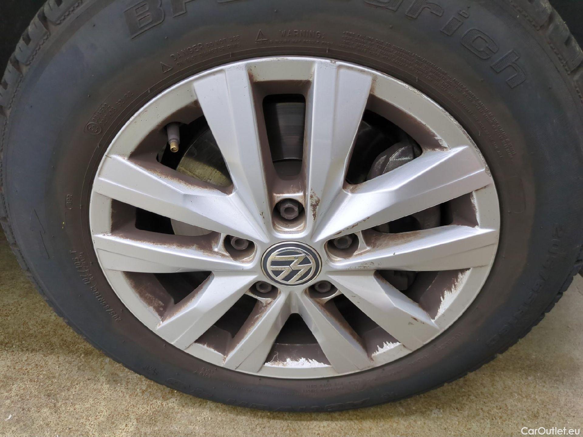  Volkswagen  Transporter VOLKSWAGEN  / 2019 / 4P / Fourgon tôlé 2.0 TDi 150 DSG7 L1H1 Business Plus #4