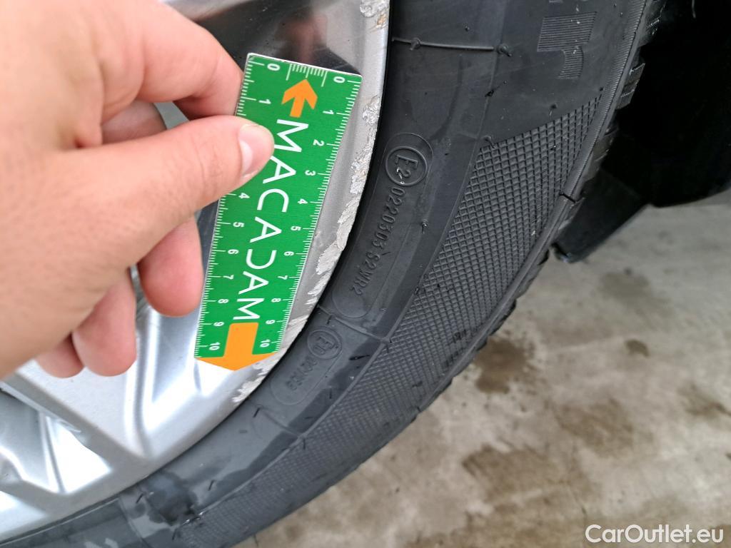  Hyundai  Konna Kona Business Mild-Hybrid 2WD 1.6 CRDi 135CV BVM6 E6d #9