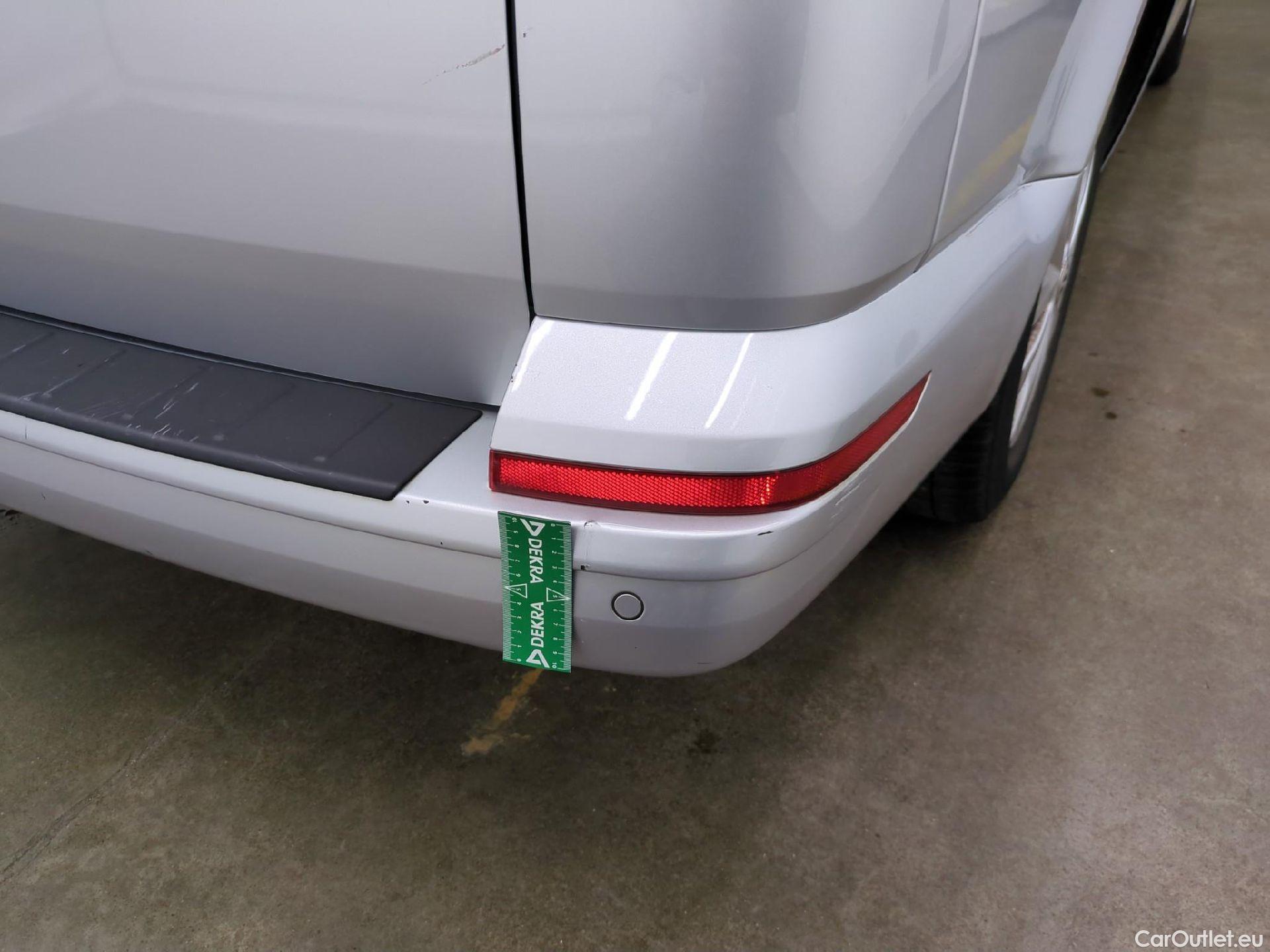  Volkswagen  Transporter VOLKSWAGEN  / 2019 / 4P / Fourgon tôlé 2.0 TDi 150 DSG7 L1H1 Business Plus #46