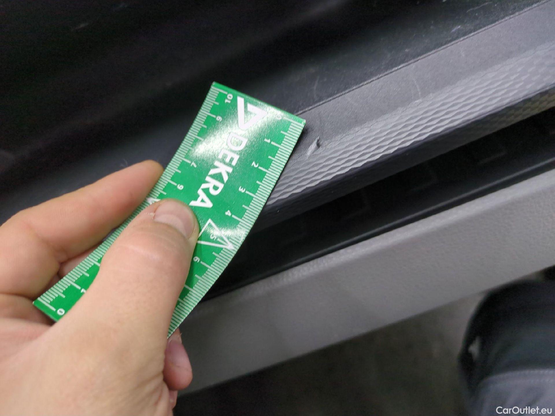  Volkswagen  Transporter VOLKSWAGEN  / 2019 / 4P / Fourgon tôlé 2.0 TDi 150 DSG7 L1H1 Business Plus #1