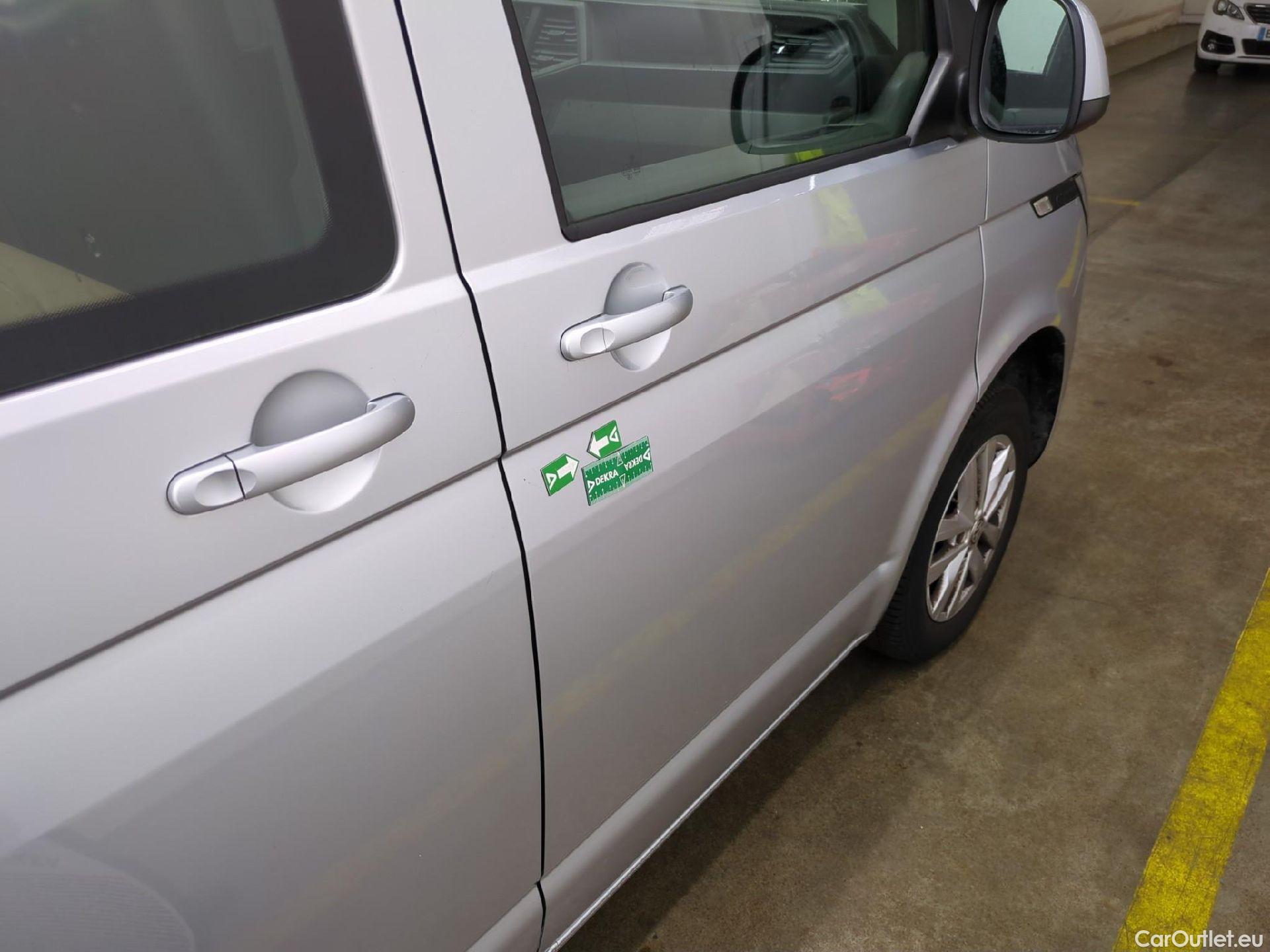  Volkswagen  Transporter VOLKSWAGEN  / 2019 / 4P / Fourgon tôlé 2.0 TDi 150 DSG7 L1H1 Business Plus #23