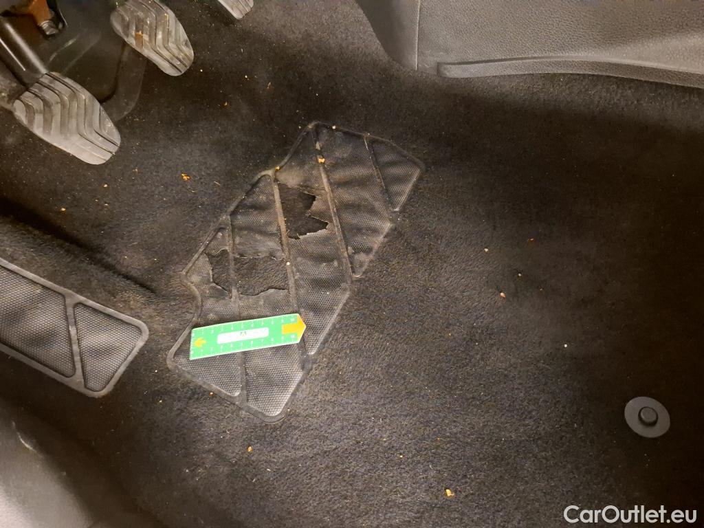  Nissan  Qashqai NISSAN  / 2017 / 5P / Crossover 1.5 DCI 115 Business Edition #4