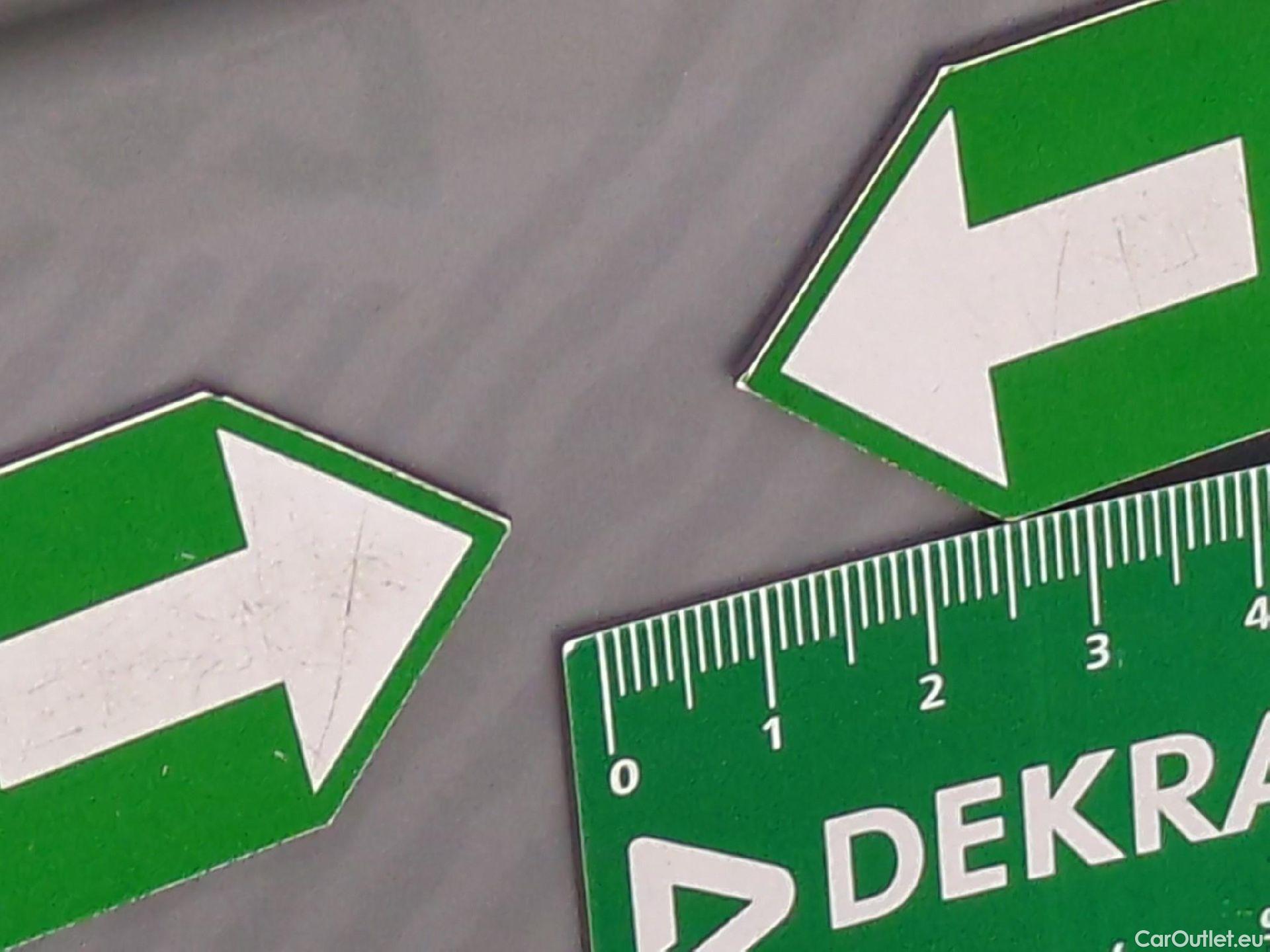  Volkswagen  Transporter VOLKSWAGEN  / 2019 / 4P / Fourgon tôlé 2.0 TDi 150 DSG7 L1H1 Business Plus #24