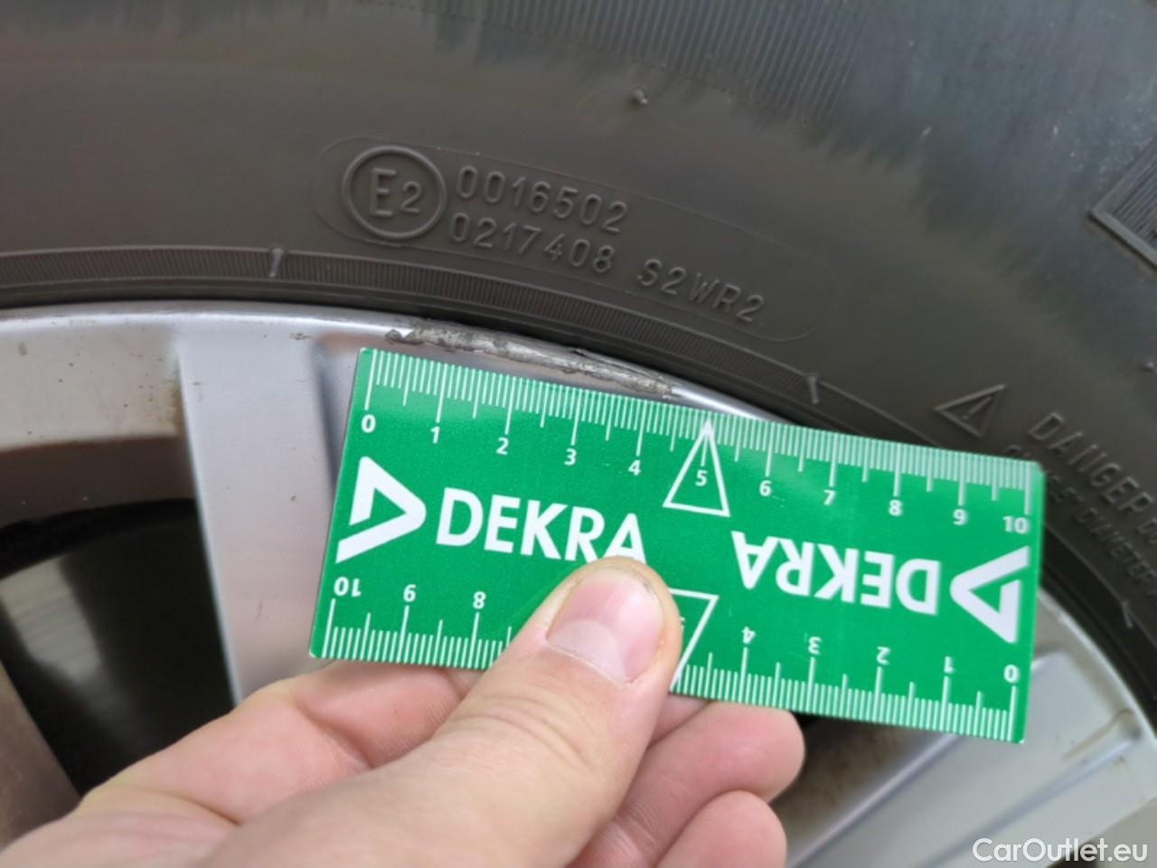  Volkswagen  Transporter VOLKSWAGEN  / 2019 / 4P / Fourgon tôlé 2.0 TDi 150 DSG7 L1H1 Business Plus #7