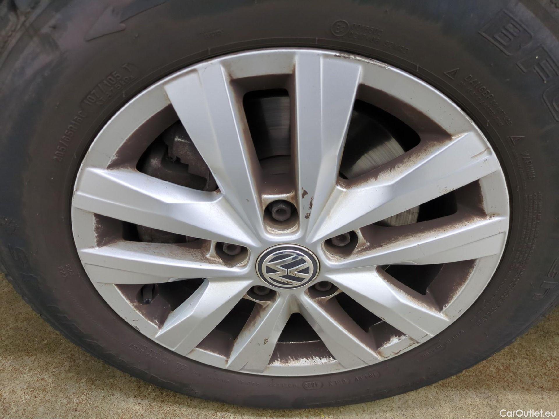  Volkswagen  Transporter VOLKSWAGEN  / 2019 / 4P / Fourgon tôlé 2.0 TDi 150 DSG7 L1H1 Business Plus #10