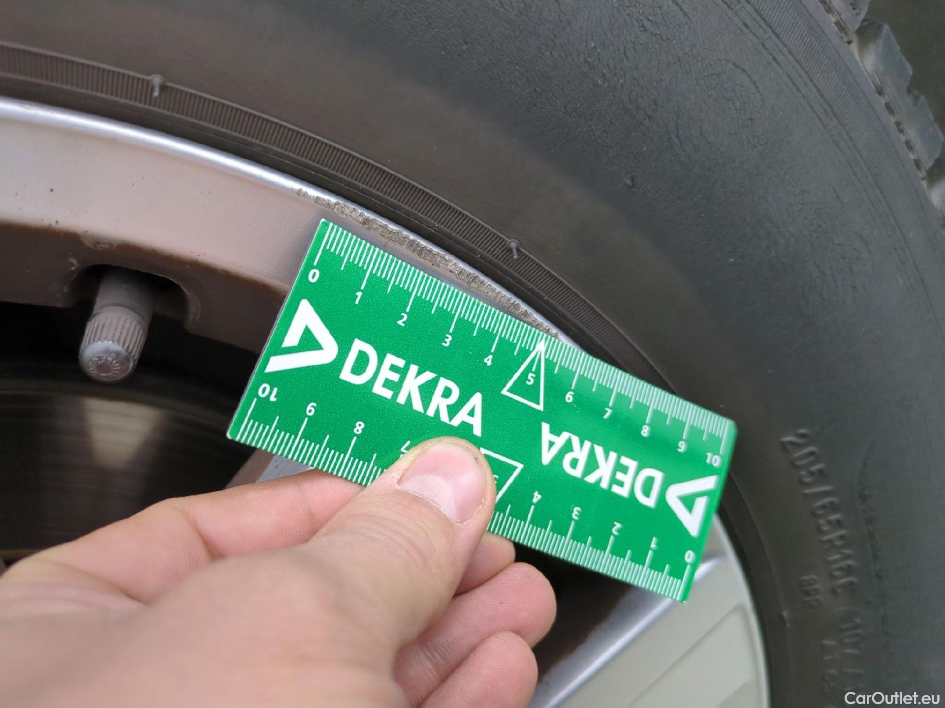  Volkswagen  Transporter VOLKSWAGEN  / 2019 / 4P / Fourgon tôlé 2.0 TDi 150 DSG7 L1H1 Business Plus #16