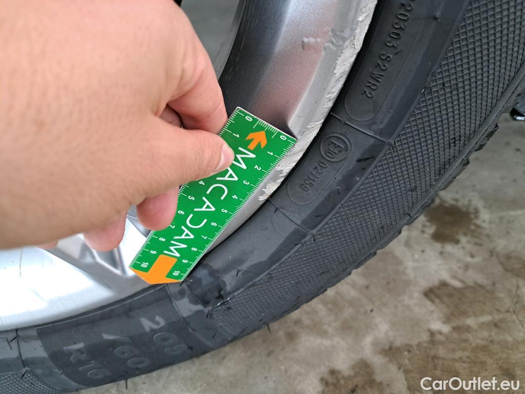  Hyundai  Konna Kona Business Mild-Hybrid 2WD 1.6 CRDi 135CV BVM6 E6d #10