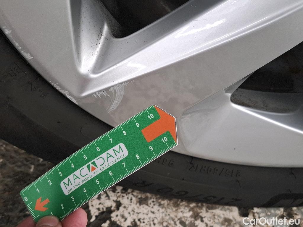  Nissan  Qashqai NISSAN  / 2017 / 5P / Crossover 1.5 DCI 115 Business Edition #26