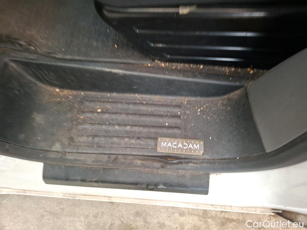  Volkswagen  Transporter VOLKSWAGEN  / 2019 / 4P / Fourgon tôlé 2.0 TDi 110 L1H1 Business Line #6