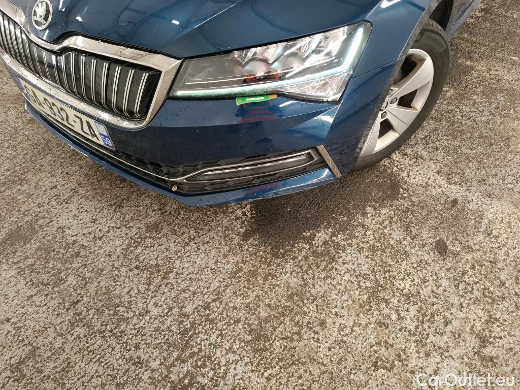  Skoda  Superb SKODA  Combi / 2019 / 5P / Break 1.4 TSI PHEV 218ch DSG6 Business #1