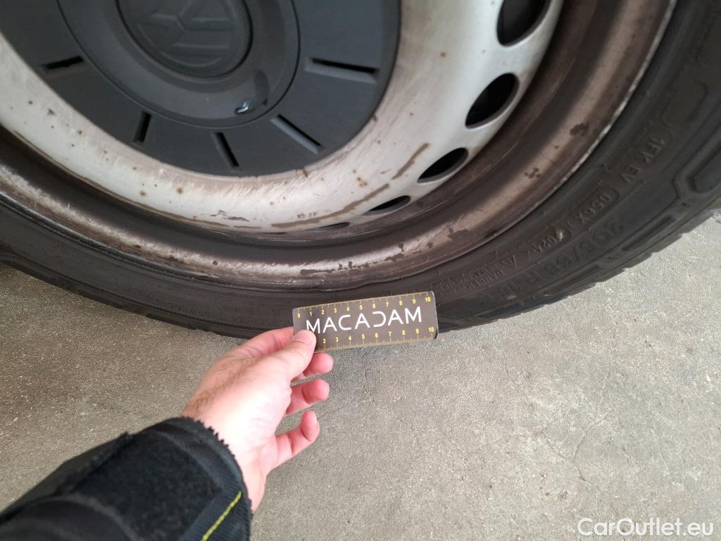  Volkswagen  Transporter VOLKSWAGEN  / 2019 / 4P / Fourgon tôlé 2.0 TDi 110 L1H1 Business Line #5