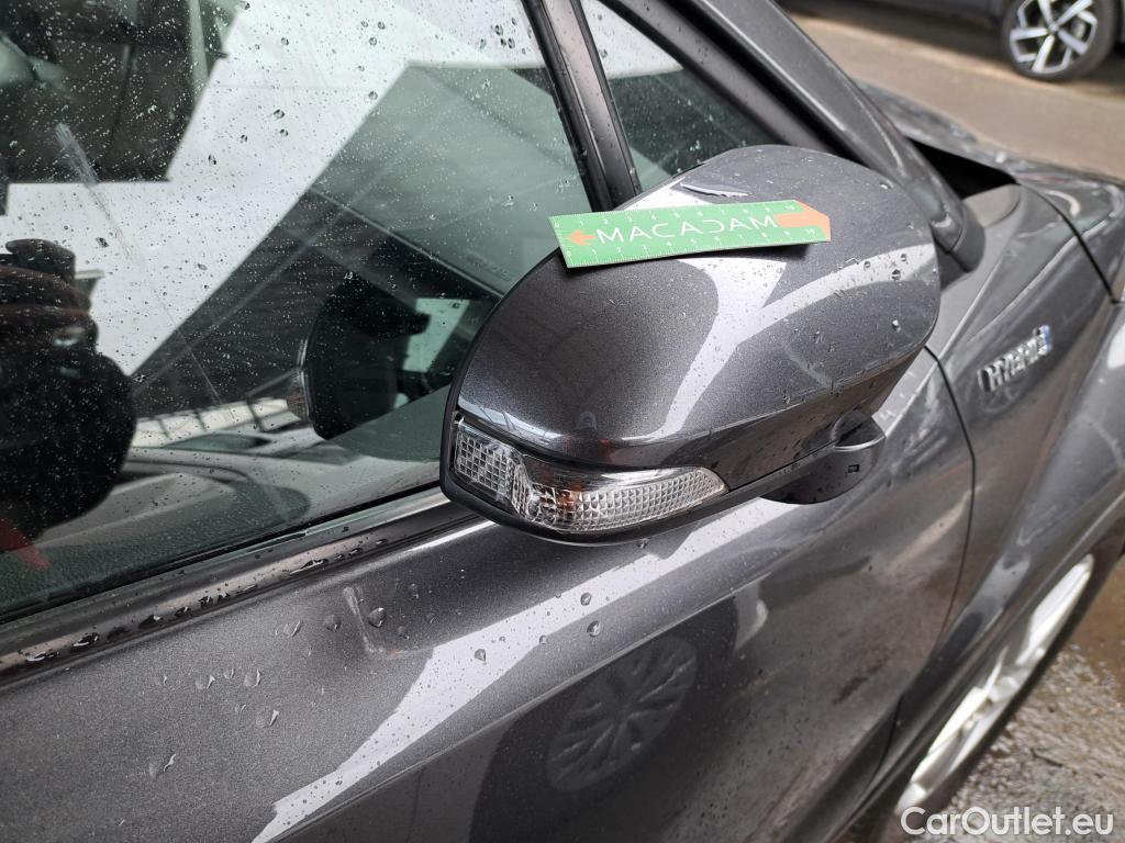  Toyota  C-HR TOYOTA  / 2016 / 5P / SUV 1.8 Hybride 122 Dynamic Business Stage A #30