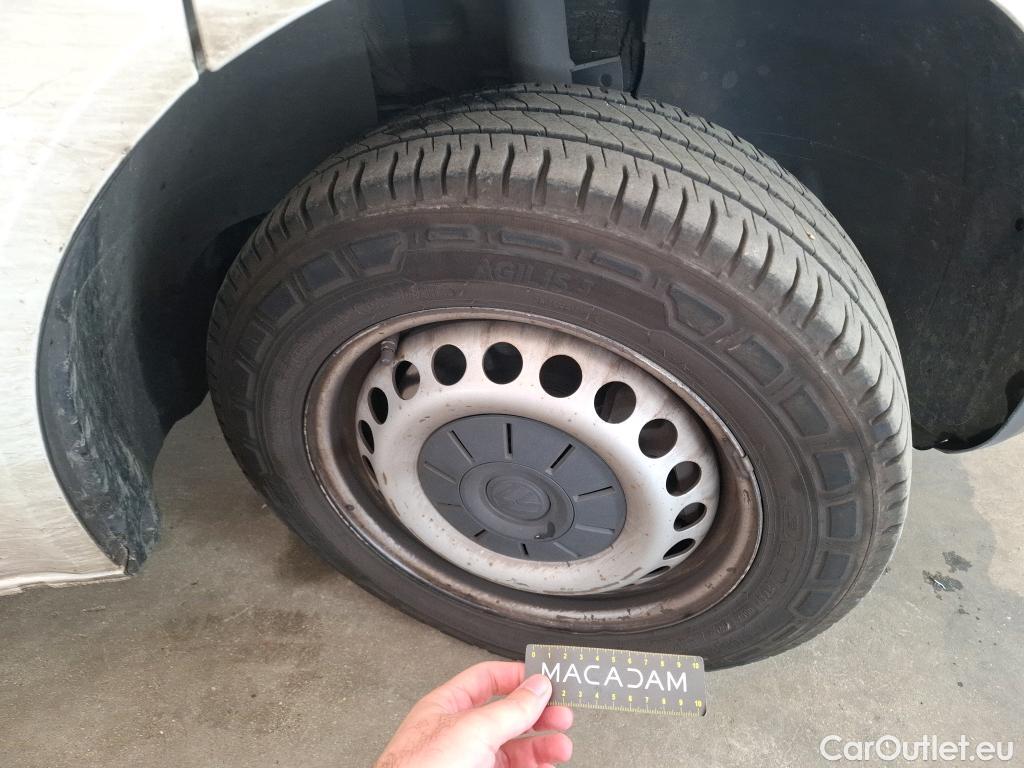  Volkswagen  Transporter VOLKSWAGEN  / 2019 / 4P / Fourgon tôlé 2.0 TDi 110 L1H1 Business Line #4