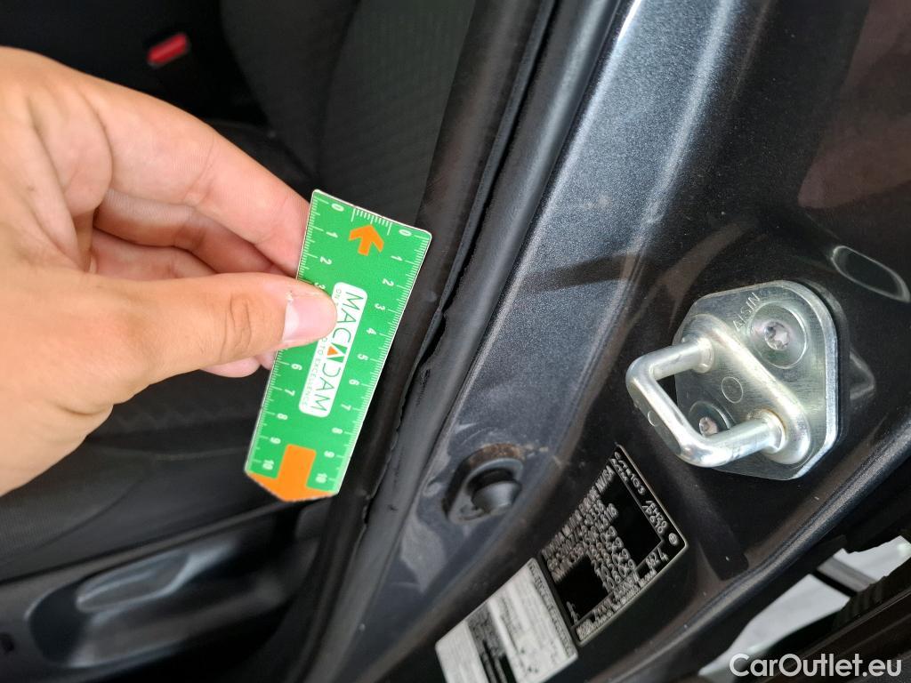  Toyota  C-HR TOYOTA  / 2016 / 5P / SUV 1.8 Hybride 122 Dynamic Business Stage A #26