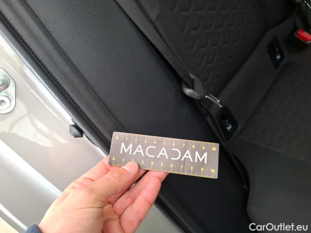  Toyota  Corolla TOYOTA  Touring Sports / 2018 / 5P / Break Hybride 184h Dynamic Business Stage Acad #4