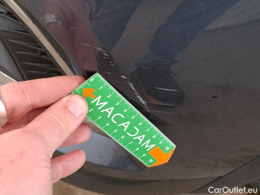  Renault  Kadjar RENAULT  / 2018 / 5P / Crossover Intens TCe 140 EDC FAP - 21 #33