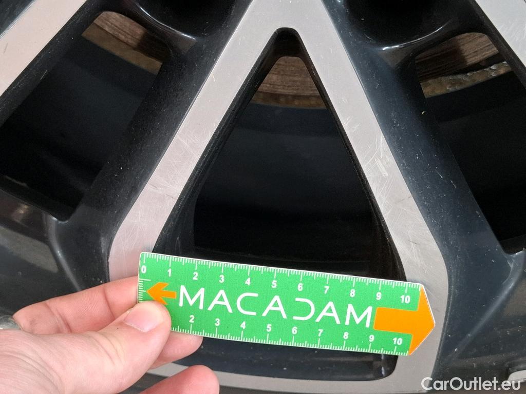  Renault  Kadjar RENAULT  / 2018 / 5P / Crossover Intens TCe 140 EDC FAP - 21 #82