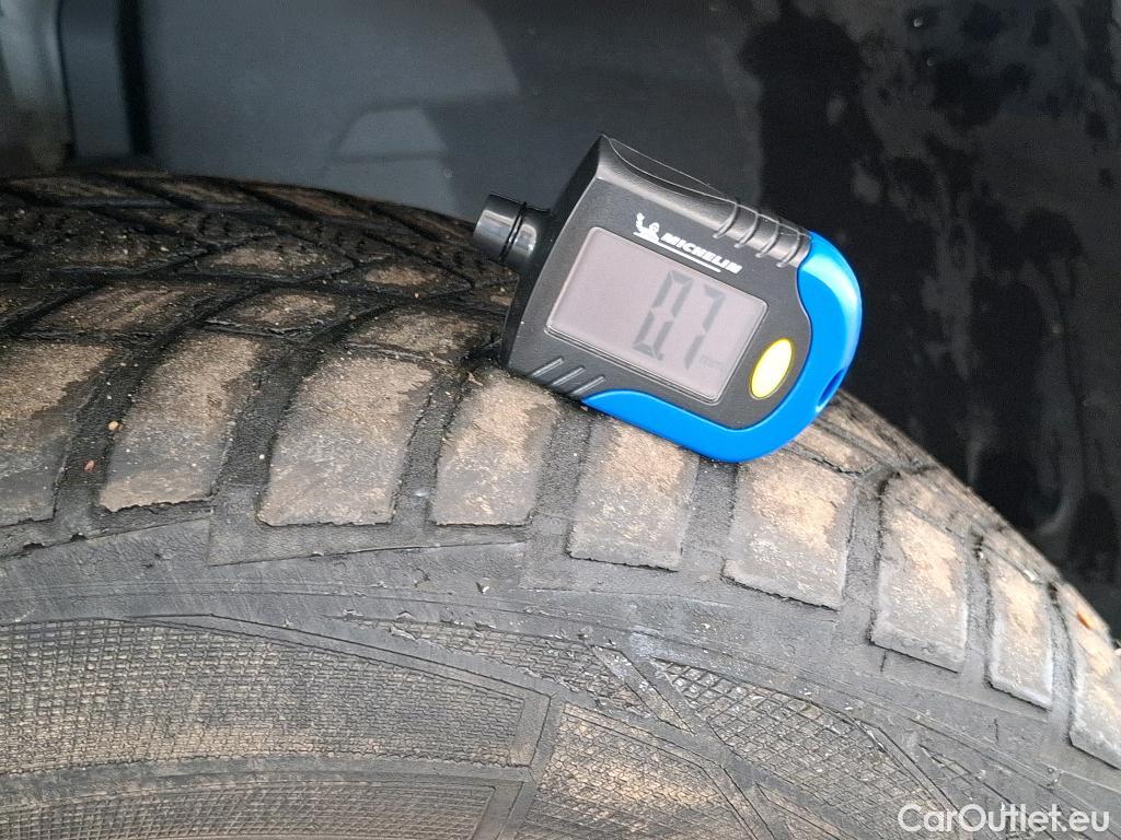  Renault  Kadjar RENAULT  / 2018 / 5P / Crossover Intens TCe 140 EDC FAP - 21 #28