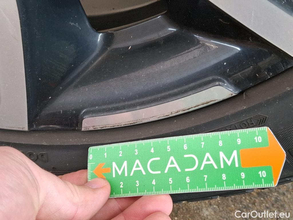  Renault  Kadjar RENAULT  / 2018 / 5P / Crossover Intens TCe 140 EDC FAP - 21 #81