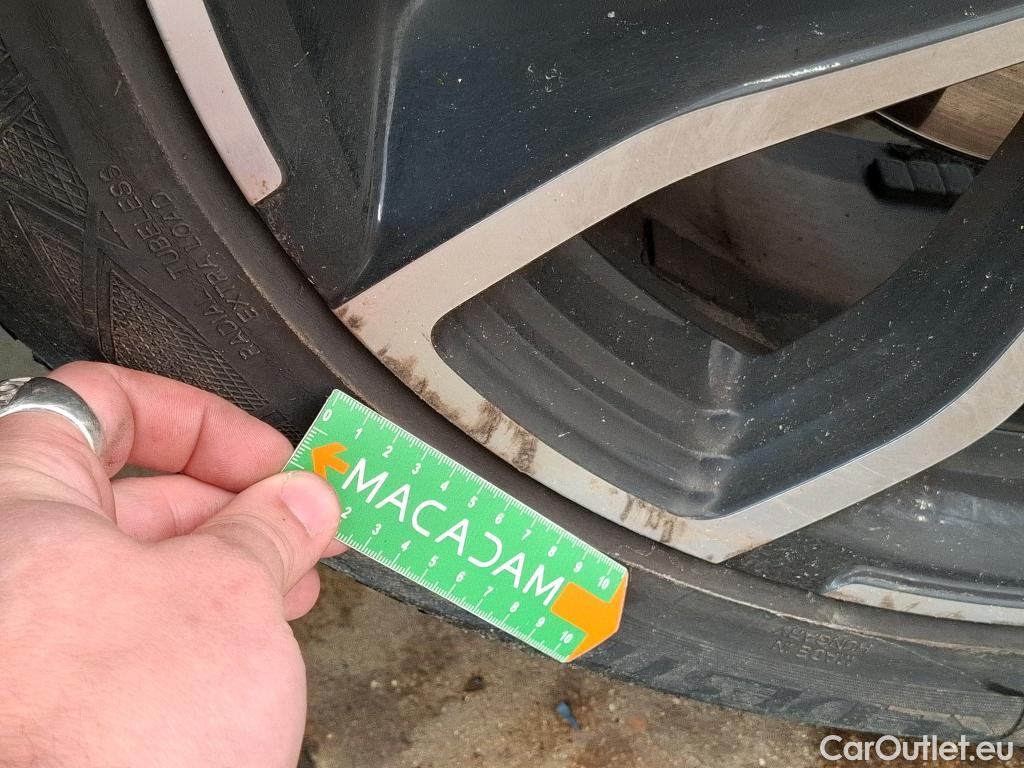  Renault  Kadjar RENAULT  / 2018 / 5P / Crossover Intens TCe 140 EDC FAP - 21 #46