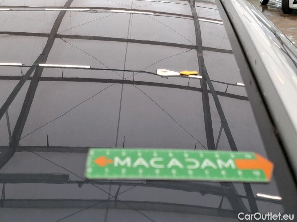  Renault  Kadjar RENAULT  / 2018 / 5P / Crossover Intens TCe 140 EDC FAP - 21 #11