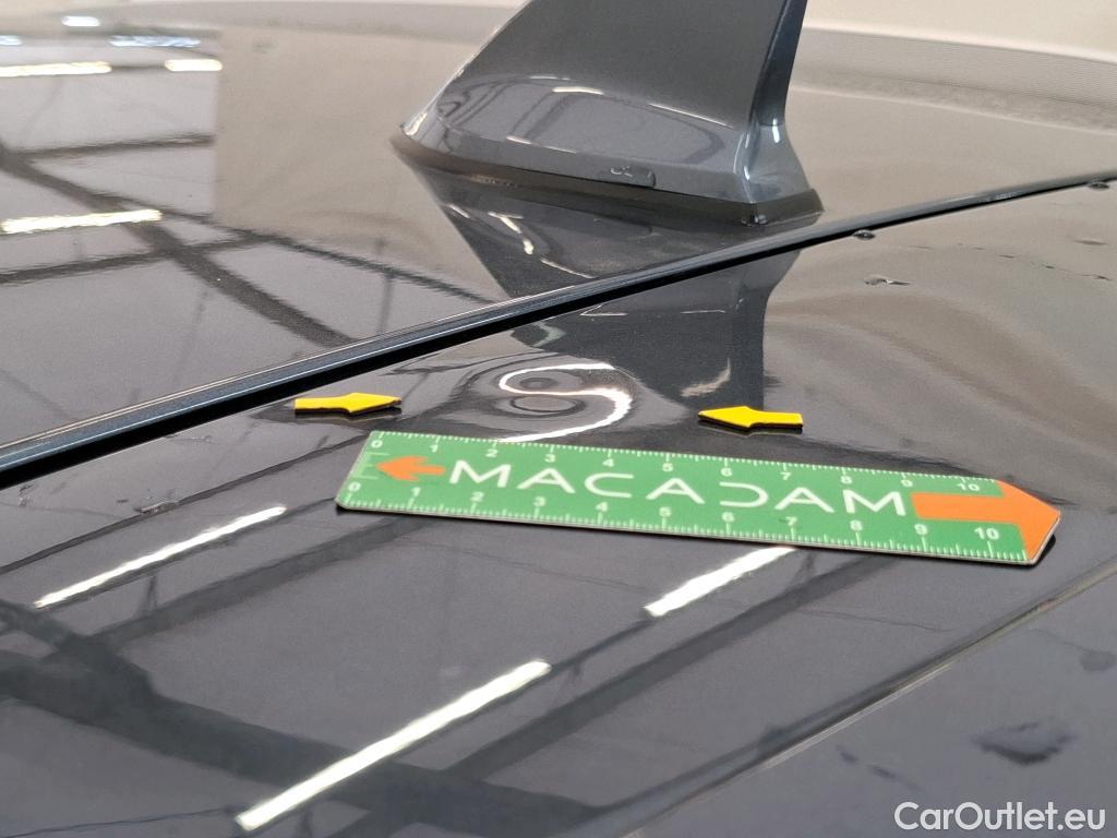  Renault  Kadjar RENAULT  / 2018 / 5P / Crossover Intens TCe 140 EDC FAP - 21 #31