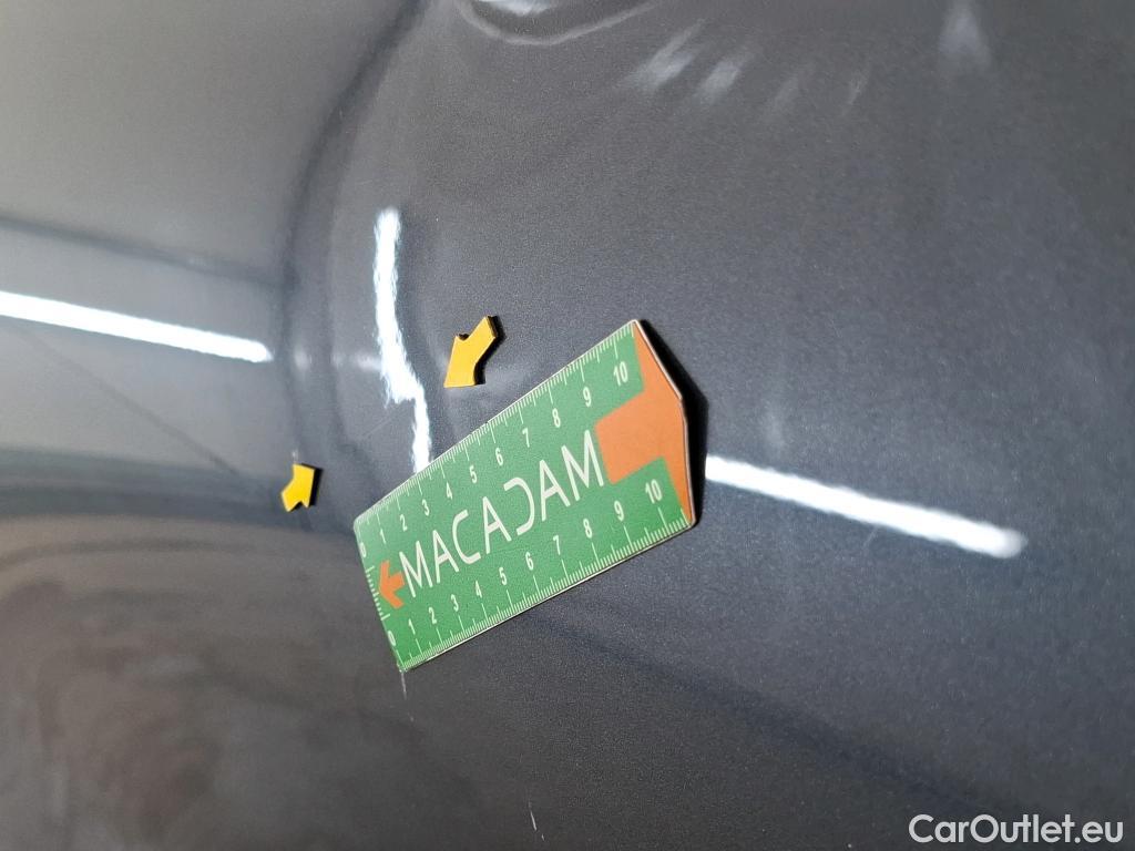  Renault  Kadjar RENAULT  / 2018 / 5P / Crossover Intens TCe 140 EDC FAP - 21 #52