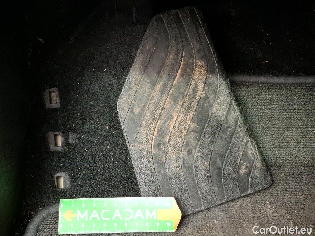  Renault  Kadjar RENAULT  / 2018 / 5P / Crossover Intens TCe 140 EDC FAP - 21 #90