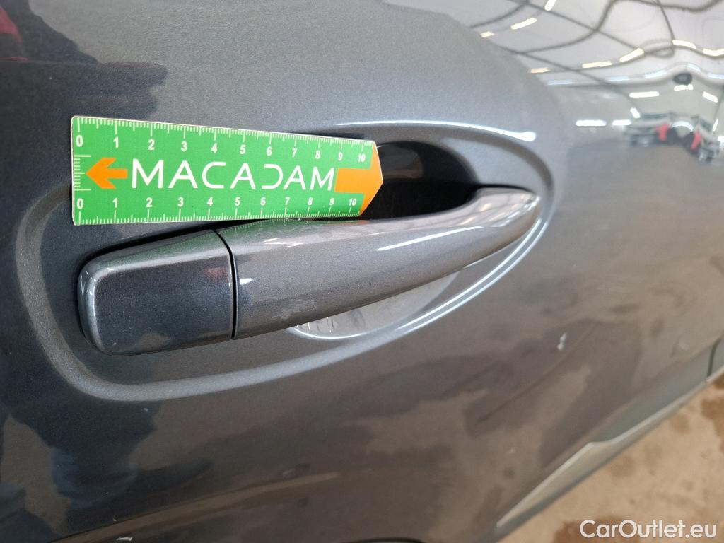  Renault  Kadjar RENAULT  / 2018 / 5P / Crossover Intens TCe 140 EDC FAP - 21 #66