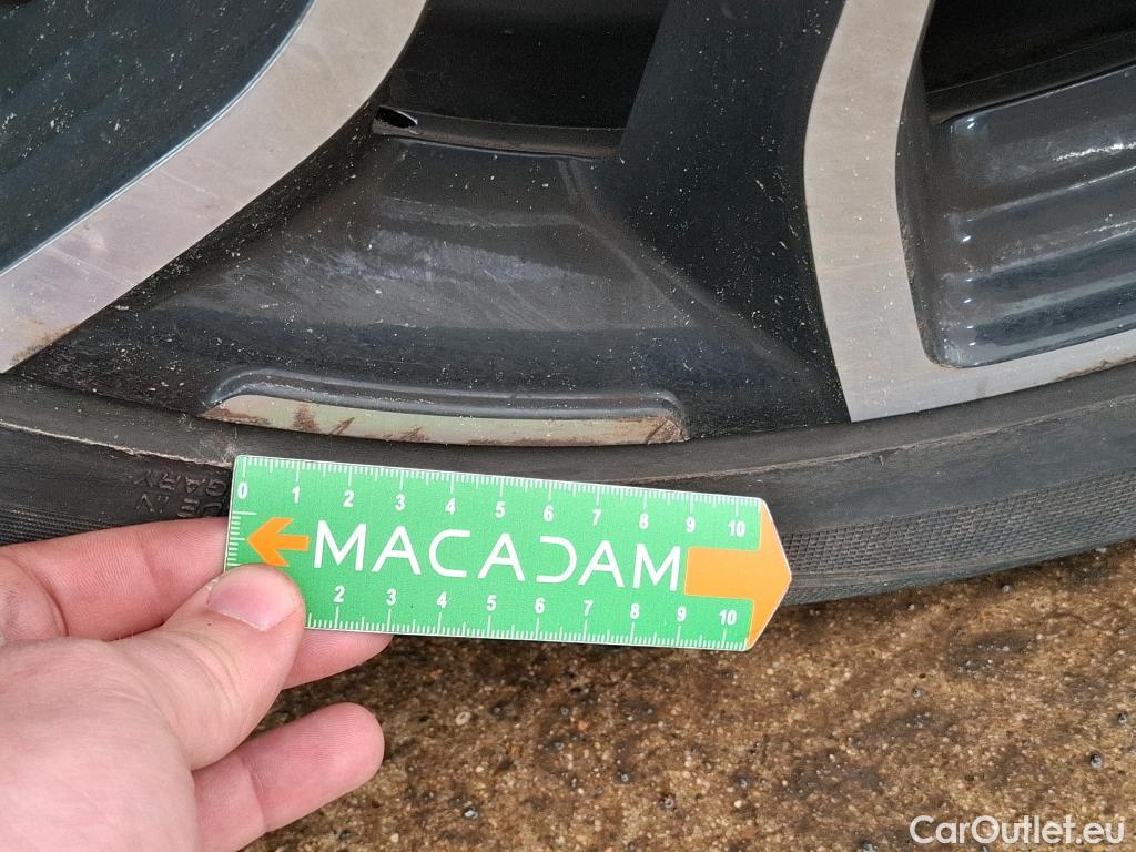  Renault  Kadjar RENAULT  / 2018 / 5P / Crossover Intens TCe 140 EDC FAP - 21 #47