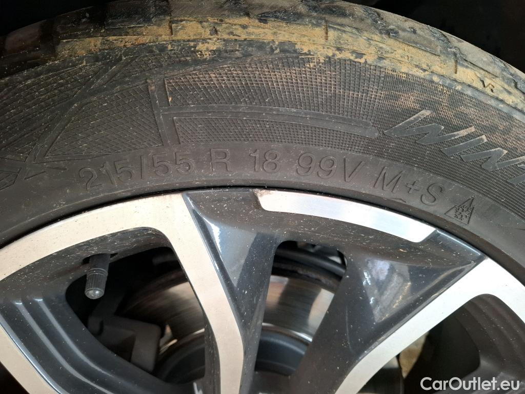  Renault  Kadjar RENAULT  / 2018 / 5P / Crossover Intens TCe 140 EDC FAP - 21 #29