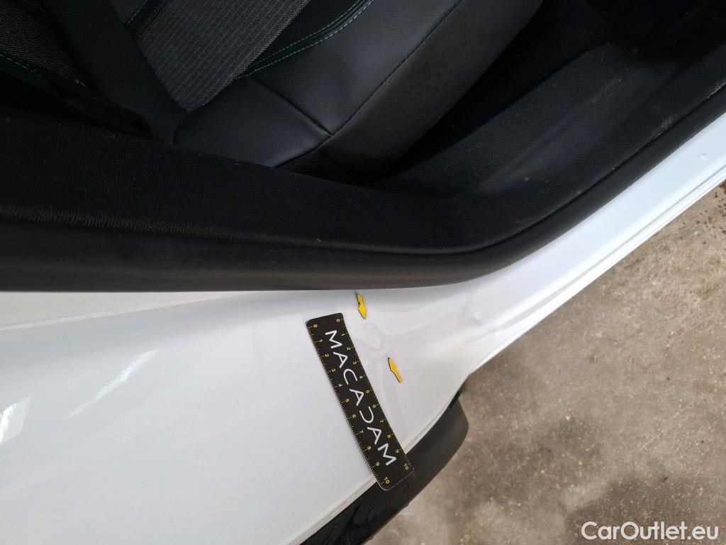  Peugeot  3008  Allure Pack 1.5 HDi 130CV BVA8 E6d #14