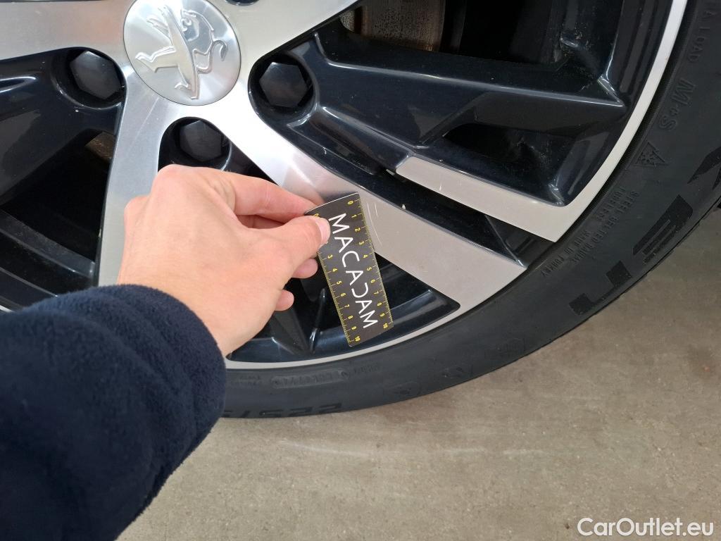  Peugeot  3008  GT 1.5 HDi 130CV BVA8 E6d #72